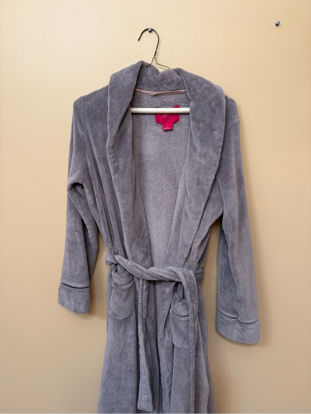 Victoria's Secret Plush Gray Hooded Robe with Pink Label